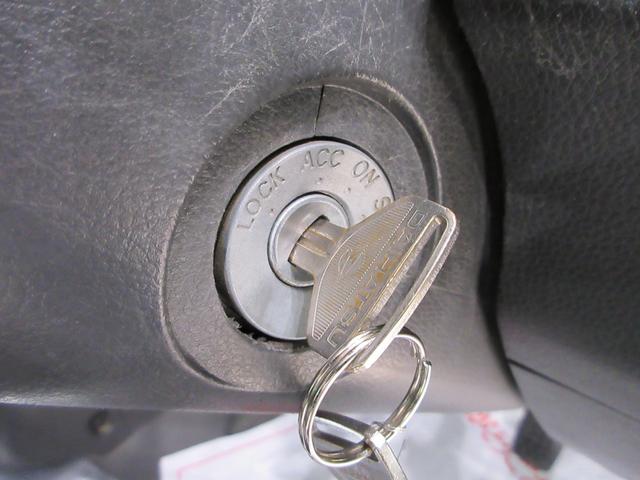 ハイゼットトラックスタンダード 農用スペシャル4WD MT5速 AM/FMラジオ 荷台作業灯 エアコン パワーステアリング 運転席エアバッグ ティーゼットデオプラス(岡山県)の中古車