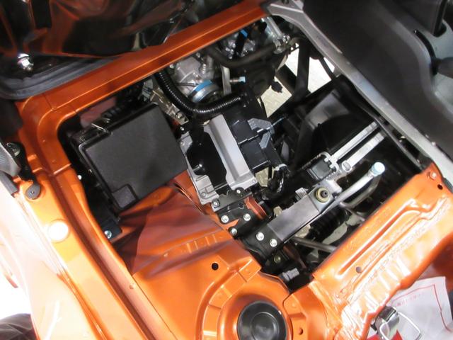 ハイゼットトラックスタンダード　農用スペシャル４ＷＤ　ＭＴ５速　荷台作業灯　ＡＭ／ＦＭラジオ　オートライト　アイドリングストップ　衝突被害軽減システム　レーンアシスト　オートマチックハイビーム　ティーゼットデオプラス（岡山県）の中古車