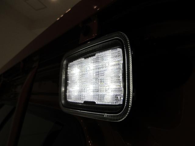 ハイゼットトラックスタンダード　農用スペシャル４ＷＤ　ＭＴ５速　荷台作業灯　ＡＭ／ＦＭラジオ　オートライト　アイドリングストップ　衝突被害軽減システム　レーンアシスト　オートマチックハイビーム　ティーゼットデオプラス（岡山県）の中古車