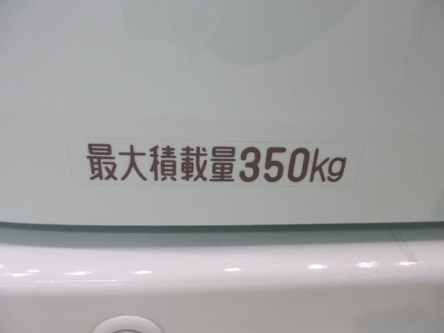 ハイゼットカーゴクルーズ４ＷＤ　両側スライドドア　ＵＳＢ入力端子　Ｂｌｕｅｔｏｏｔｈ　オートライト　キーフリー　アイドリングストップ　衝突被害軽減システム　レーンアシスト　オートマチックハイビーム　ティーゼットデオプラス（岡山県）の中古車