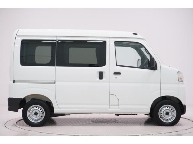 ハイゼットカーゴデラックス４ＷＤ　両側スライドドア　ＡＭ／ＦＭラジオ　オートライト　キーレスエントリー　アイドリングストップ　衝突被害軽減システム　レーンアシスト　オートマチックハイビーム　ティーゼットデオプラス（岡山県）の中古車