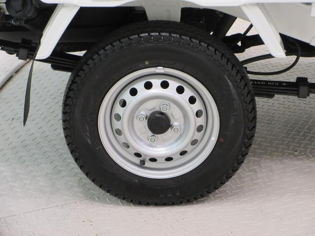 ハイゼットトラックスタンダード　農用スペシャル４ＷＤ　ＭＴ５速　ＡＭ／ＦＭラジオ　荷台作業灯　オートライト　アイドリングストップ　衝突被害軽減システム　レーンアシスト　オートマチックハイビーム　ティーゼットデオプラス（岡山県）の中古車