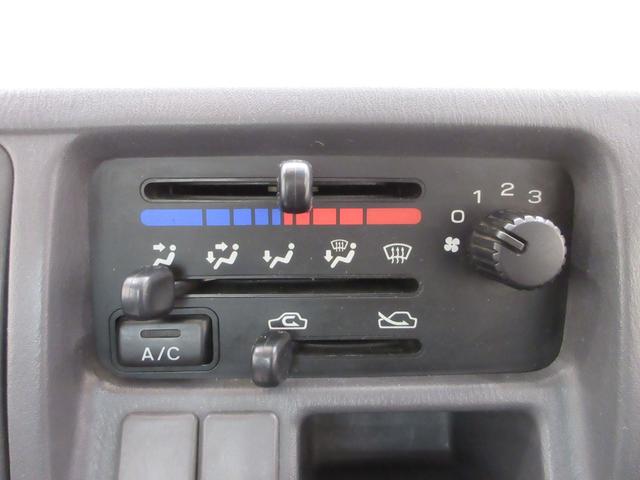 サンバートラックTB4WD MT5速 ラジオ エアコン パワーステアリング 運転席エアバッグ ティーゼットデオプラス(岡山県)の中古車
