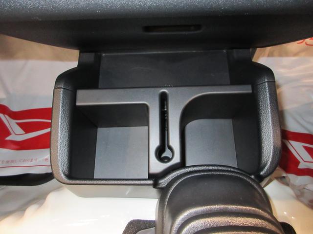 ハイゼットトラックスタンダード 農用スペシャル4WD MT5速 AM/FMラジオ 荷台作業灯 オートライト アイドリングストップ 衝突被害軽減システム レーンアシスト オートマチックハイビーム ティーゼットデオプラス(岡山県)の中古車