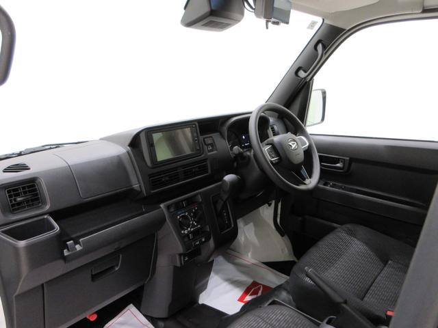 ハイゼットカーゴデラックス両側スライドドア　バックモニター　ディスプレイオーディオ　Ｂｌｕｅｔｏｏｔｈ　オートライト　キーレスエントリー　アイドリングストップ　衝突被害軽減システム　レーンアシスト　オートマチックハイビーム（岡山県）の中古車