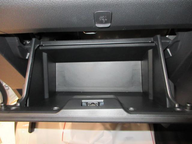 ハイゼットカーゴデラックス両側スライドドア　バックモニター　ディスプレイオーディオ　Ｂｌｕｅｔｏｏｔｈ　オートライト　キーレスエントリー　アイドリングストップ　衝突被害軽減システム　レーンアシスト　オートマチックハイビーム（岡山県）の中古車
