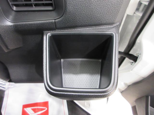 ハイゼットカーゴデラックス両側スライドドア　バックモニター　ディスプレイオーディオ　Ｂｌｕｅｔｏｏｔｈ　オートライト　キーレスエントリー　アイドリングストップ　衝突被害軽減システム　レーンアシスト　オートマチックハイビーム（岡山県）の中古車