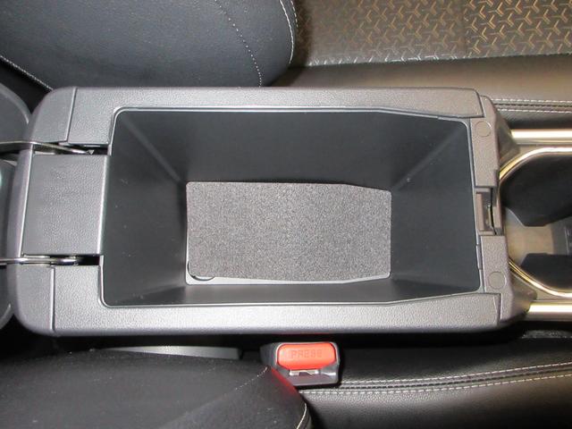 ロッキープレミアムＧ　ＨＥＶパノラマモニター　７インチナビ　ドライブレコーダー　シートヒーター　ＵＳＢ入力端子　Ｂｌｕｅｔｏｏｔｈ　オートライト　キーフリー　衝突被害軽減システム　レーンアシスト　オートマチックハイビーム（岡山県）の中古車