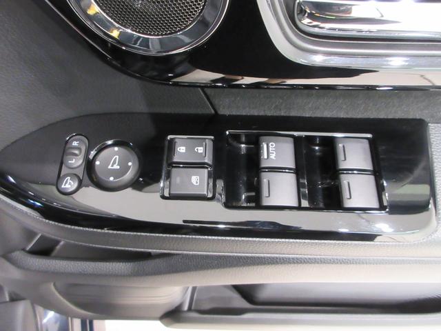 N−BOXカスタムL左側パワースライドドア オートライト キーフリー 電動格納式ドアミラー エアコン パワーステアリング パワーウィンドウ 運転席エアバッグ ABS ティーゼットデオプラス(岡山県)の中古車