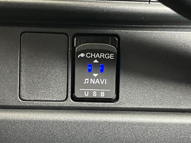 ハイゼットカーゴスローパー　リヤレス＋補助シート福祉車両　車椅子乗車　電動ウインチ　ドラレコ　両側スライドドア　エアコン　ＵＳＢ接続端子　アイドリングストップ　リヤファン　パワーウインドウ　Ｂカメラ　キーレス（神奈川県）の中古車