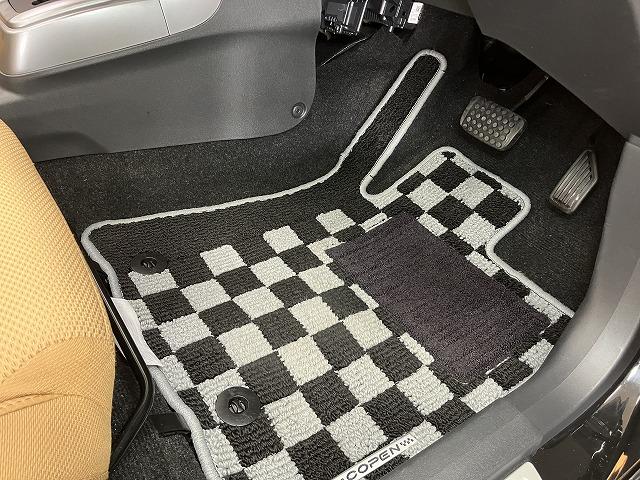 コペンセロオープンカー　二人乗　アクティブトップ　ステアリングスイッチ　シートヒーター　Ｐスタート　ＥＴＣ　スポーツシート　エコアイドル　横滑り防止装置　キーフリー（神奈川県）の中古車