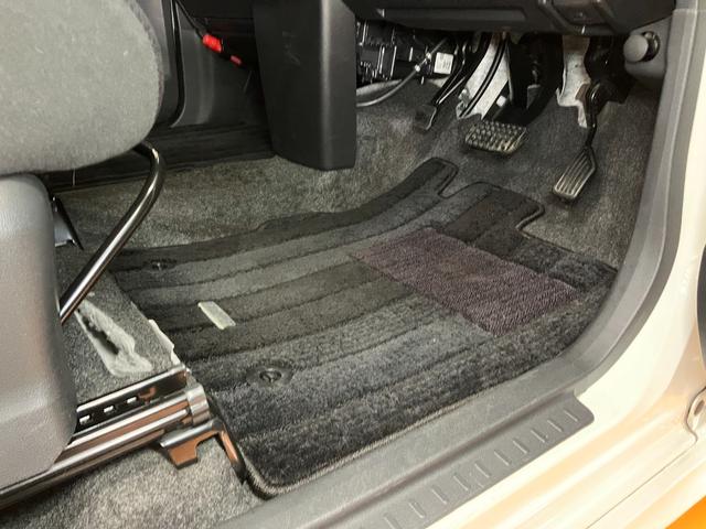 タントカスタムＲＳ　ＳＡスマアシ　ミラクルオープンドア　両側オートスライド　ステアリングスイッチ　ＵＳＢ接続端子　後席モニター　Ｐスタート　エコアイドル　横滑り防止機能　誤発進抑制機能　ＥＴＣ　キーフリー（神奈川県）の中古車