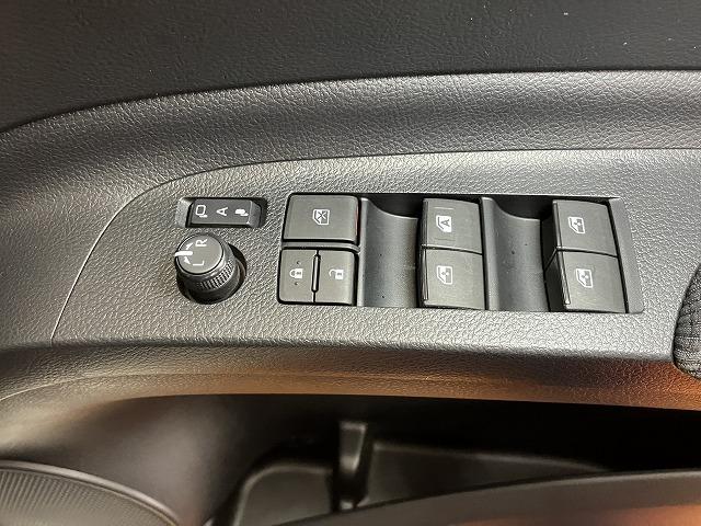 シエンタファンベースＧ衝突被害軽減ブレーキシステム　両側オートスライドドア　シートヒーター　ＵＳＢ接続端子　ステアリングヒーター　Ｐスタート　オートハイビーム　全周囲カメラ　キーフリー（神奈川県）の中古車