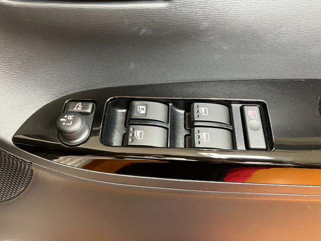 タントカスタムＲＳ　ＳＡスマアシ　ミラクルオープンドア　両側オートスライドドア　ＥＴＣ　オートエアコン　Ｐスタート　横滑り防止機能　誤発進抑制機能　エコアイドル　電動格納ミラー　キーフリー（神奈川県）の中古車