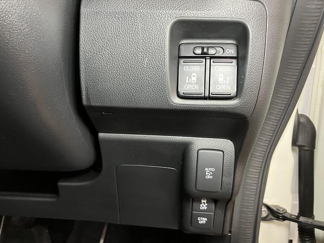 Ｎ−ＢＯＸカスタムＧ　ターボＳＳパッケージ衝突被害軽減ブレーキ　両側オートスライドドア　シートヒーター　ＥＴＣ　アクセサリーソケット　Ｐスタート　ステアリングスイッチ　クルーズコントロール　Ｂカメラ　キーフリー（神奈川県）の中古車