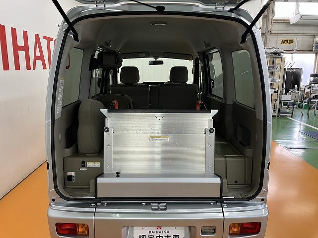アトレーワゴンスローパー　リヤシートレス仕様＋折り畳み補助シート福祉車両　車いす乗車　電動ウインチ　両側スライドドア　ナビ　オートエアコン　光軸調整ダイヤル　電動格納ミラー　後席補助座席　キーレス（神奈川県）の中古車