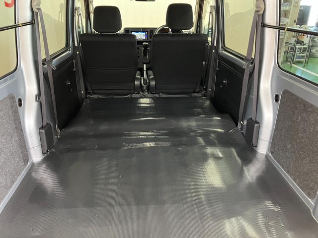 ハイゼットカーゴクルーズＳＡIII４ＷＤ　サポカーＳワイド適合　ドラレコ　両側スライドドア　Ｂカメラ　間仕切りカーテン　ナビ　エアコン　ＵＳＢ接続端子　ＥＴＣ　アイドリングストップ　オートハイビーム　電動格納ミラー　パワーウインドウ（神奈川県）の中古車