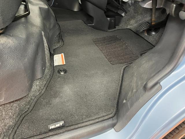 ハイゼットカーゴスローパー　リヤレス＋補助シート　ＳＡIII福祉車両　車いす乗車　電動ウインチ　オーディオ　エアコン　リヤファン　アイドリングストップ　　　オートハイビーム　横滑り防止機能　誤発進抑制機能　電動格納ミラー　パワーウインドウ　キーレス（神奈川県）の中古車