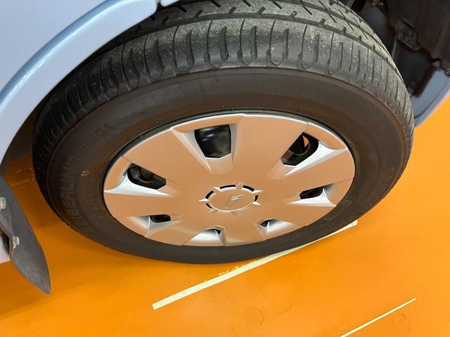 ハイゼットカーゴスローパー　リヤレス＋補助シート　ＳＡIII福祉車両　車いす乗車　電動ウインチ　オーディオ　エアコン　リヤファン　アイドリングストップ　　　オートハイビーム　横滑り防止機能　誤発進抑制機能　電動格納ミラー　パワーウインドウ　キーレス（神奈川県）の中古車