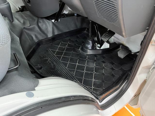 ハイゼットトラックジャンボ４ＷＤ　三方開　荷台作業灯　フォグランプ　ラジオ　エアコン　ＥＴＣ　パワーステアリング　パワーウインドウ　光軸調整ダイヤル　キーレス（神奈川県）の中古車