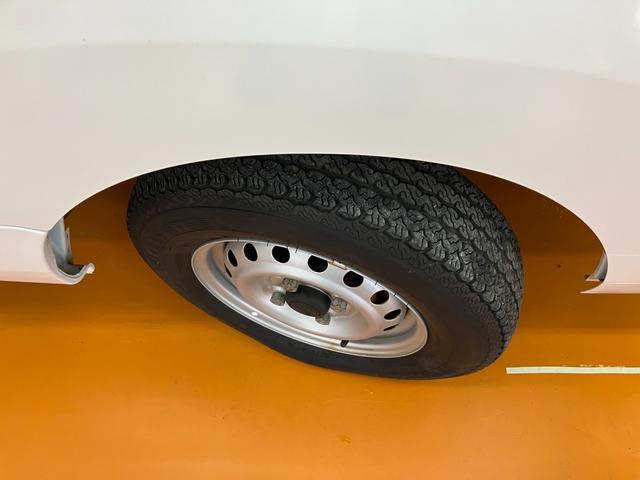 ハイゼットトラックスタンダード４ＷＤ　三方開　ラジオ　エアコン　光軸調整ダイヤル　パワーステアリング（神奈川県）の中古車