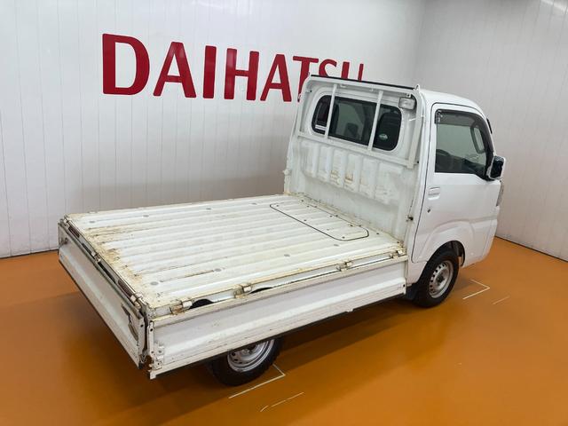 ハイゼットトラックＥＸＴ４ＷＤ　三方開　５段マニュアルシフト　オーディオ　エアコン　パワーステアリング　光軸調整ダイヤル　荷台作業灯　パワーウインドウ　キーレス（神奈川県）の中古車