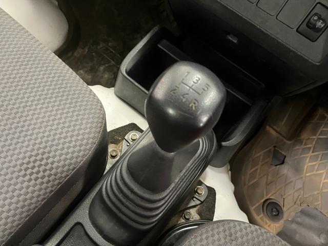 ハイゼットトラックＥＸＴ４ＷＤ　三方開　５段マニュアルシフト　オーディオ　エアコン　パワーステアリング　光軸調整ダイヤル　荷台作業灯　パワーウインドウ　キーレス（神奈川県）の中古車