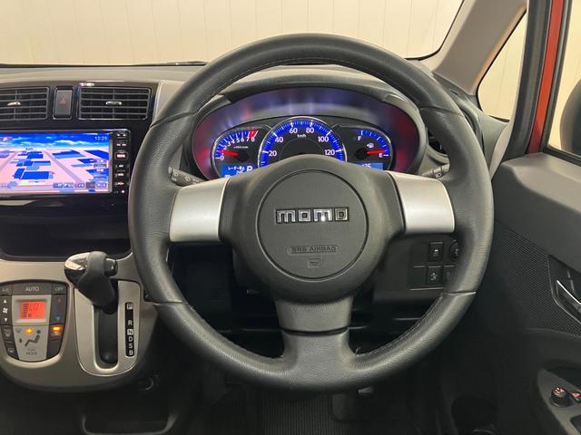 ムーヴカスタム　ＲＳ　ＳＡｍｏｍｏ製ステアリングホイール　オートエアコン　Ｐスタート　エコアイドル　横滑り防止機能　誤発進抑制機能　電動格納ミラー　パワーウインドウ　キーフリー（神奈川県）の中古車