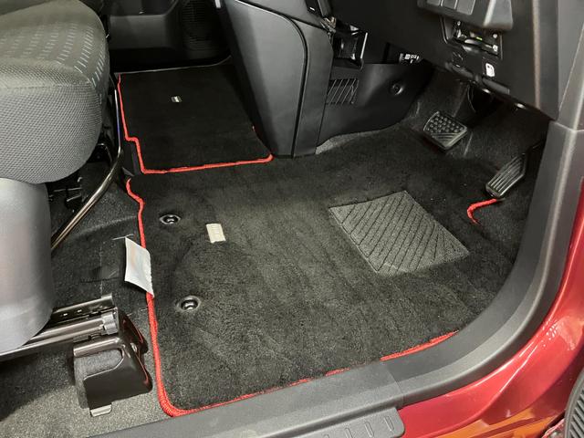 トールカスタムＧ　ターボサポカーＳワイド適合　ドラレコ　両側オートスライドドア　全車速追従機能付ＡＣＣ　電動パーキングブレーキ　パノラマモニター対応　ＵＳＢ接続端子　Ｐスタート　コーナーセンサー　キーフリー（神奈川県）の中古車