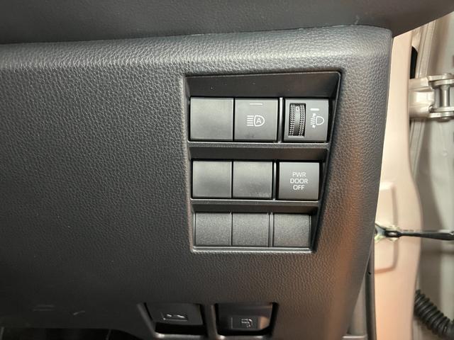 ノアＧ衝突被害軽減ブレーキシステム　３列シート　ドラレコ　全方位モニター　クルーズコントロール　電動パーキングブレーキ　Ｐスタート　両側オートスライドドア　エマージェンシースイッチ　ＥＴＣ　キーフリー（神奈川県）の中古車