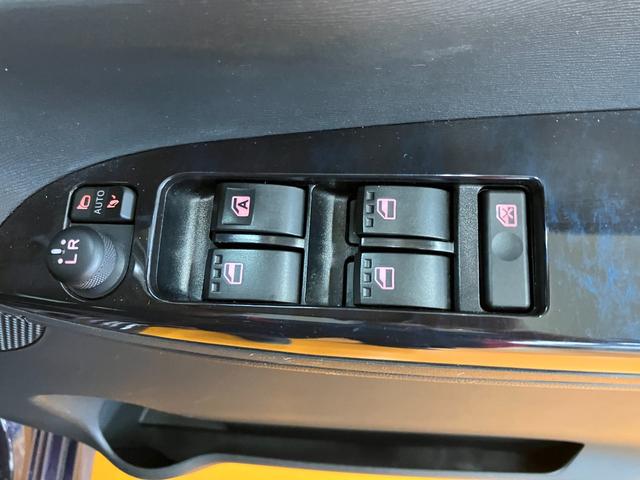 タントカスタムＲＳ　トップエディションＳＡIIIサポカーＳワイド適合　パノラマモニター対応　両側オートスライドドア　ステアリングスイッチ　ナビ　オートエアコン　Ｐスタート　運転席シートヒーター　オートハイビーム　キーフリー（神奈川県）の中古車