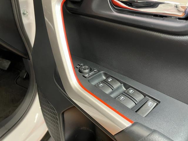 ロッキーＧ４ＷＤ　サポカーＳワイド適合　パノラマモニター対応　ドラレコ　全車速追従機能付ＡＣＣ　ステアリングスイッチ　シートヒーター　ＵＳＢ接続端子　横滑り防止機能　誤発進抑制機能　コーナーセンサー　キーフリー（神奈川県）の中古車