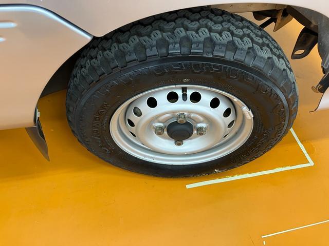 ハイゼットトラックローダンプ４ＷＤ　５段マニュアルシフト　三方開　ラジオ　エアコン　電動モーター式　フォグランプ　光軸調整ダイヤル　パワーステアリング（神奈川県）の中古車