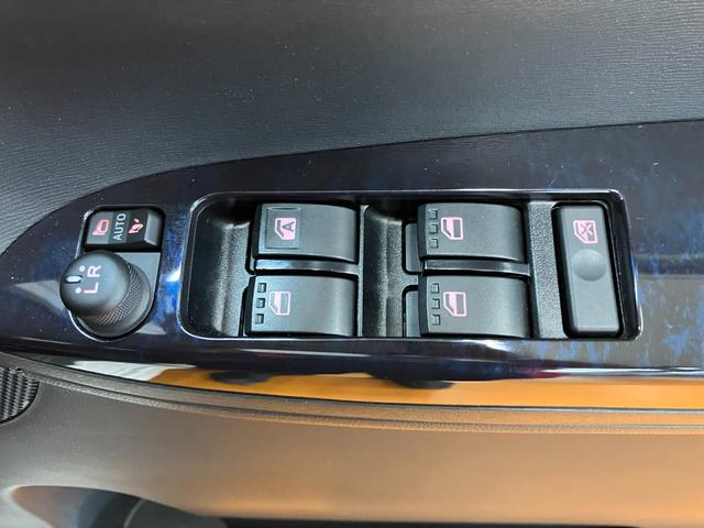 タントカスタムＲＳ　トップエディションＳＡIIIサポカーＳワイド適合　ドラレコ　ミラクルオープンドア　両側オートスライドドア　ステアリングスイッチ　ＵＳＢ接続端子　運転席シートヒーター　オートハイビーム　キーフリー（神奈川県）の中古車