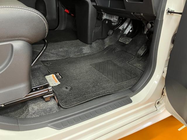 タントカスタムＸ　トップエディションリミテッドＳＡIIIサポカーＳワイド適合　ドラレコ　ミラクルオープンドア　両側オートスライドドア　パノラマモニター対応　Ｐスタート　オートハイビーム　運転席シートヒーター　ＥＴＣ　ステアリングスイッチ　ＵＳＢ接続端子（神奈川県）の中古車