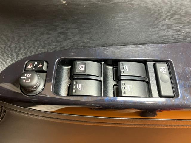 タントカスタムＲＳ　トップエディションリミテッドＳＡIIIサポカーＳワイド適合　ドラレコ　ミラクルオープンドア　パノラマモニター対応　両側オートスライドドア　ステアリングスイッチ　Ｐスタート　運転席シートヒーター　オートハイビーム　ＥＴＣ　キーフリー（神奈川県）の中古車