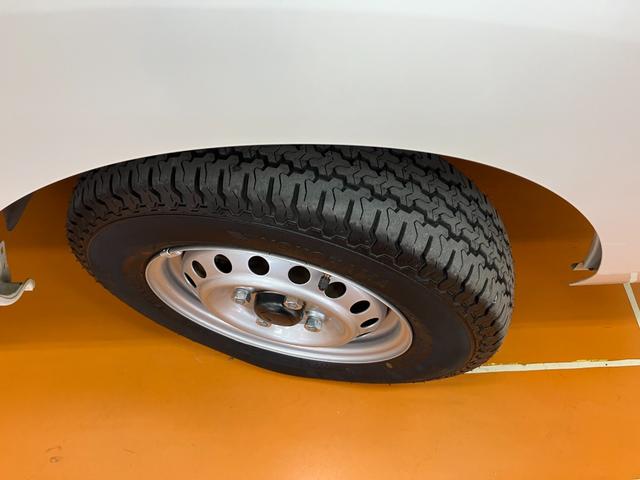 ハイゼットトラックジャンボＳＡIIIｔ４ＷＤ　サポカーＳワイド適合　ドラレコ　三方開　ゴムマット　エアコン　ＵＳＢ接続端子　横滑り防止機能　誤発進抑制機能　ＥＴＣ　荷台作業灯　パワーウインドウ　キーレス（神奈川県）の中古車
