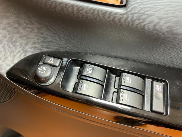 タントカスタムＲＳ　ＳＡスマアシ　両側オートスライドドア　Ｂカメラ　ステアリングスイッチ　ＵＳＢ接続端子　オートエアコン　Ｐスタート　エコアイドル　横滑り防止機能　誤発進抑制機能　電動格納ミラー　ＥＴＣ　キーフリー（神奈川県）の中古車