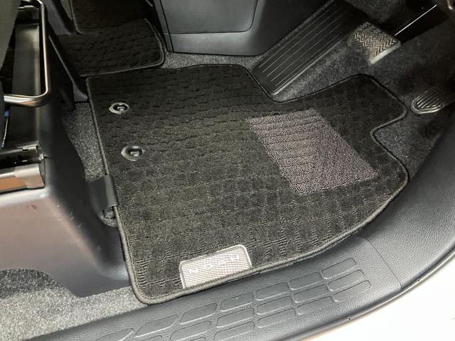 ノアＧ衝突被害軽減ブレーキシステム　ドラレコ　３列シート　ステアリングスイッチ　シートヒーター　デュアルオートエアコン　ＵＳＢ接続端子　クルーズコントロール　キーフリー（神奈川県）の中古車