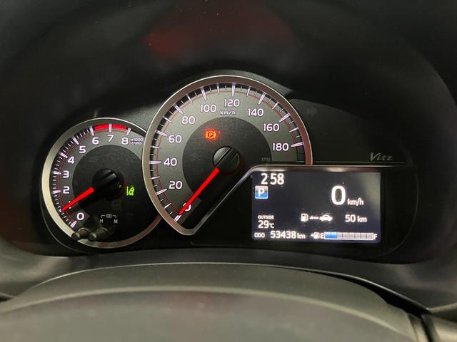 ヴィッツ１．３Ｆ　ＬＥＤエディション衝突被害軽減ブレーキシステム　ＬＥＤヘッドランプ　ドラレコ　Ｂカメラ　ステアリングスイッチ　ナビ　エアコン　Ｐスタート　電動格納ミラー　横滑り防止機能　誤発進抑制機能　レーンアシスト　オートハイビーム（神奈川県）の中古車