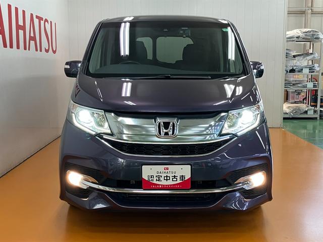 ステップワゴンスパーダスパーダ　ホンダセンシング衝突被害軽減ブレーキシステム　ドラレコ　３列シート　ステアリングスイッチ　クルーズコントロール　Ｐスタート　アイドリングストップ　パドルシフト　両側オートスライドドア　レーンアシスト　ＥＴＣ（神奈川県）の中古車