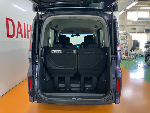 ステップワゴンスパーダスパーダ　ホンダセンシング衝突被害軽減ブレーキシステム　ドラレコ　３列シート　ステアリングスイッチ　クルーズコントロール　Ｐスタート　アイドリングストップ　パドルシフト　両側オートスライドドア　レーンアシスト　ＥＴＣ（神奈川県）の中古車
