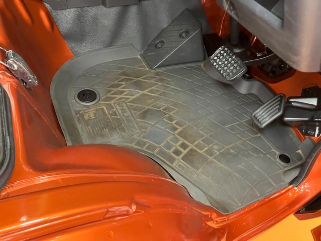 ハイゼットトラックＥＸＴ４ＷＤ　三方開　エアコン　オーディオ　光軸調整ダイヤル　荷台作業灯　電動格納ミラー　パワーウインドウ　キーレス（神奈川県）の中古車