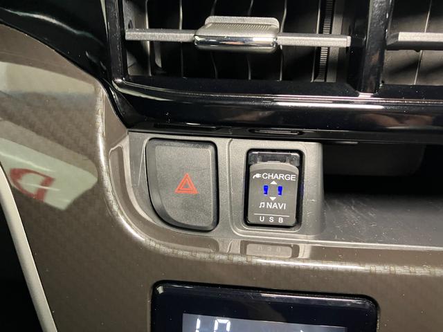 ムーヴカスタム　Ｘステアリングスイッチ　ナビ　オートエアコン　ＵＳＢ接続端子　Ｐスタート　運転席シートヒーター　アイドリングストップ　横滑り防止装置　光軸調整ダイヤル　ＥＴＣ　電動格納ミラー　Ｂカメラ　キーフリー（神奈川県）の中古車