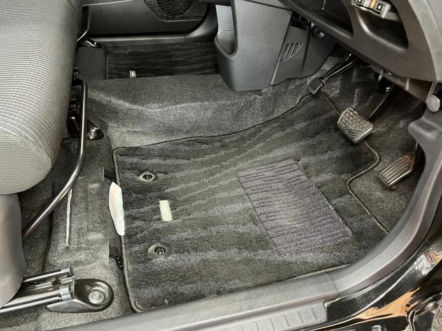 ムーヴカスタム　Ｘステアリングスイッチ　ナビ　オートエアコン　ＵＳＢ接続端子　Ｐスタート　運転席シートヒーター　アイドリングストップ　横滑り防止装置　光軸調整ダイヤル　ＥＴＣ　電動格納ミラー　Ｂカメラ　キーフリー（神奈川県）の中古車