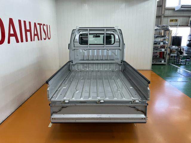 キャリイトラックＫＣエアコン・パワステ４ＷＤ　パワーステアリング　三方開　エアコン　ラジオ（神奈川県）の中古車