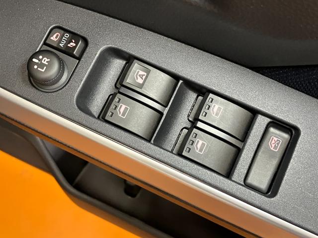 トールカスタムＧ　ターボサポカーＳワイド適合　両側オートスライドドア　全車速追従機能付ＡＣＣ　パノラマモニター対応　電動パーキングブレーキ　ディスプレイオーディオ　ＵＳＢ接続端子　Ｐスタート　コーナーセンサー　キーフリー（神奈川県）の中古車