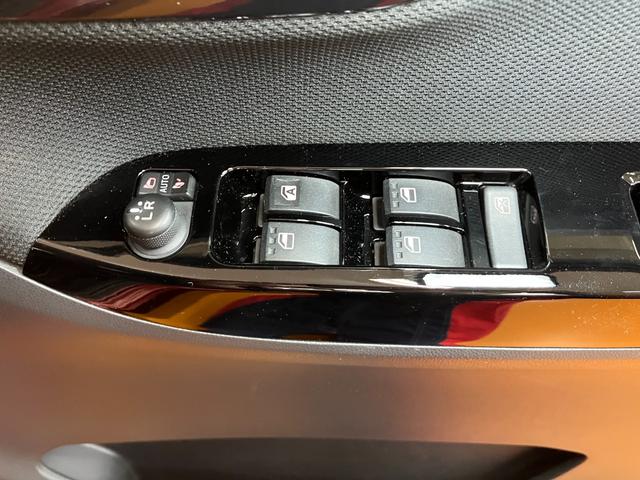 ムーヴカスタム　ＲＳ　ハイパーリミテッドＳＡIIIサポカーＳワイド適合　パノラマモニター対応　オートエアコン　ステアリングスイッチ　Ｐスタート　運転席シートヒーター　アイドリングストップ　横滑り防止機能　誤発進抑制機能　電動格納ミラー　キーフリー（神奈川県）の中古車