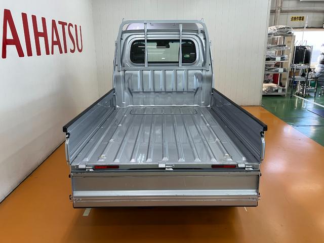 ハイゼットトラックハイルーフＳＡIIIｔ４ＷＤ　サポカーＳワイド適合　三方開　オーディオ　エアコン　横滑り防止機能　誤発進抑制機能　光軸調整ダイヤル　ＥＴＣ　パワーウインドウ　パワーステアリング　キーレス（神奈川県）の中古車