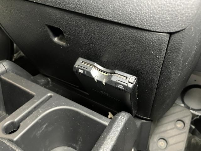 ハイゼットトラックハイルーフＳＡIIIｔ４ＷＤ　サポカーＳワイド適合　三方開　オーディオ　エアコン　横滑り防止機能　誤発進抑制機能　光軸調整ダイヤル　ＥＴＣ　パワーウインドウ　パワーステアリング　キーレス（神奈川県）の中古車